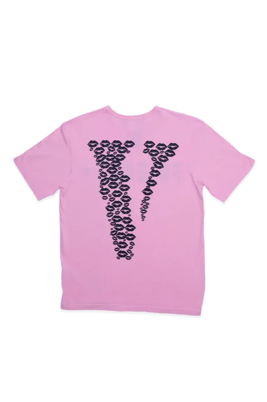 BLACK LIPSTICK FRIENDS- EMBROIDERED T-SHIRT (pink)